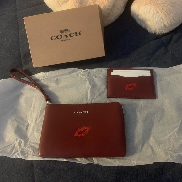 Coach Handbags - NWT Coach Wristlet and Card Holder w/ Glitter Lip